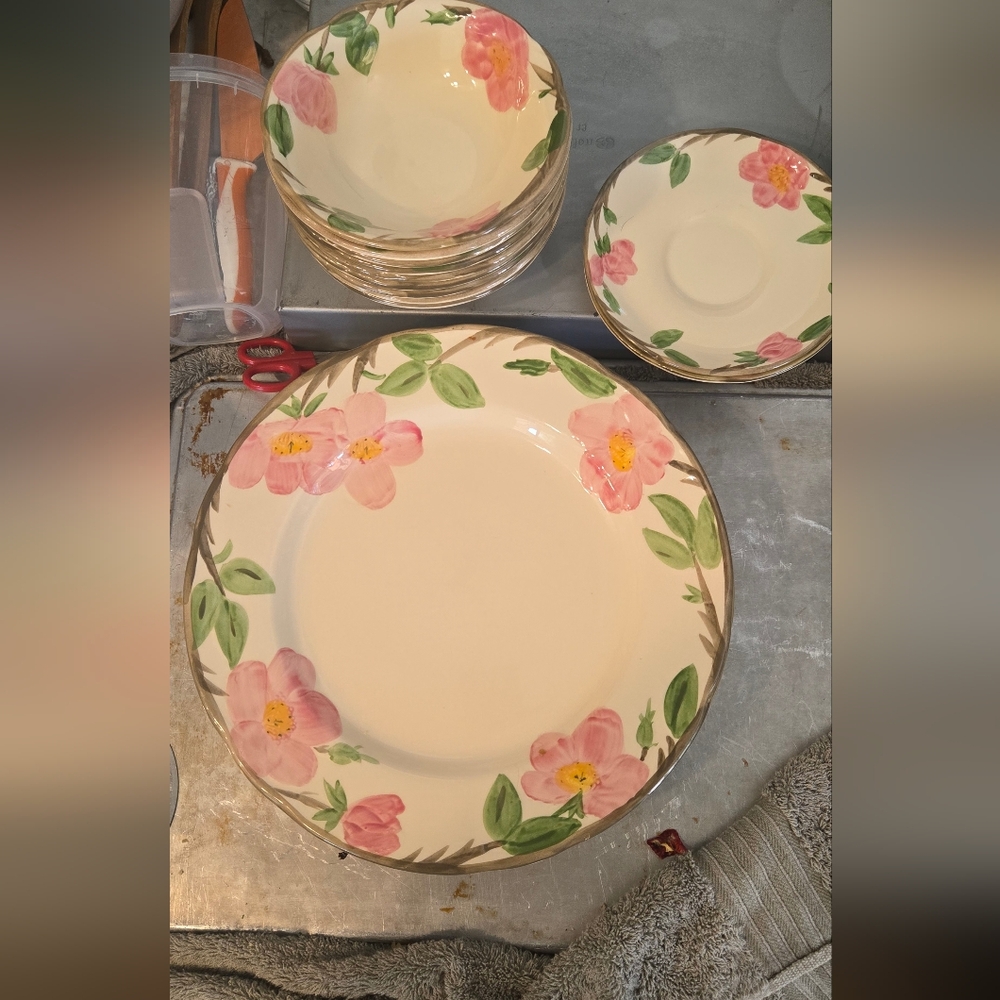 VINTAGE UK/USA 60-80's  Franciscan Desert Rose hand-painted  💯💪💐🍽️🎨